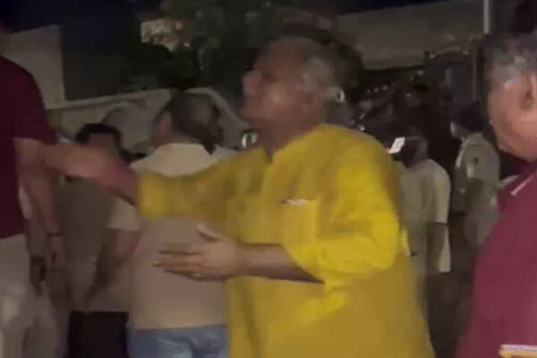 गरबे के दौरान विवाद, पत्थरबाजी से सीओ सिटी श्रवण दास संत की कमर में लगी चोट, कई पुलिसकर्मी और स्थानीय लोग भी घायल, पांच लोग गिरफ्तार