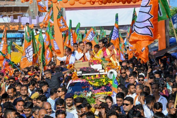 अंता उपचुनाव में भाजपा उम्मीदवार मोरपाल सुमन के समर्थन में रोड शो कर मुख्यमंत्री भजनलाल शर्मा, वसुंधरा राजे और मदन राठौड़ ने किया शक्ति-प्रदर्शन