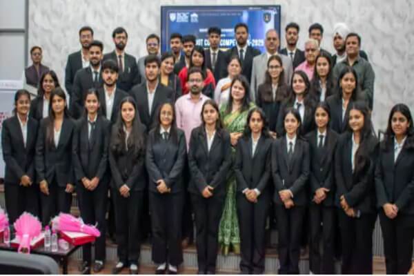 जेईसीआरसी यूनिवर्सिटी में प्रथम इंट्रा मूट कोर्ट प्रतियोगिता: न्यायमूर्ति आशुतोष कुमार ने दी छात्रों को प्रैक्टिकल नॉलेज की सीख