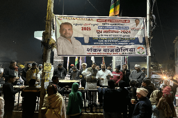 सांगानेर में कांग्रेस नेता पुष्पेंद्र भारद्वाज के नेतृत्व में दूध महोत्सव का भव्य आयोजन