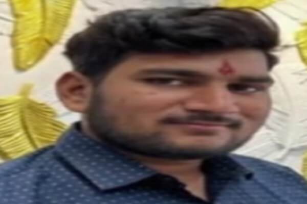 साइबर ठगी के शिकार युवक ने की आत्महत्या: आग लगाकर 9 वीं मंजिल से कूदा, सुसाइड नोट में बिटकॉइन फ्रॉड का जिक्र