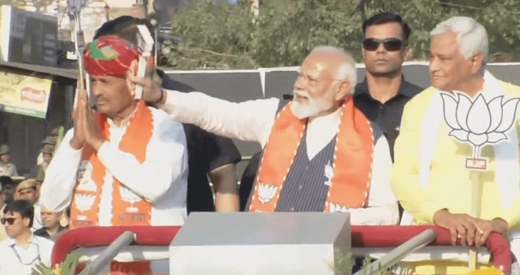 दौसा में पीएम मोदी का रोड शो देखें लाइव….. 
