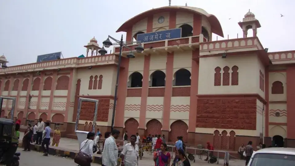 अजमेर से शुरू होने वाली 4 ट्रेनों के रूट में बदलाव