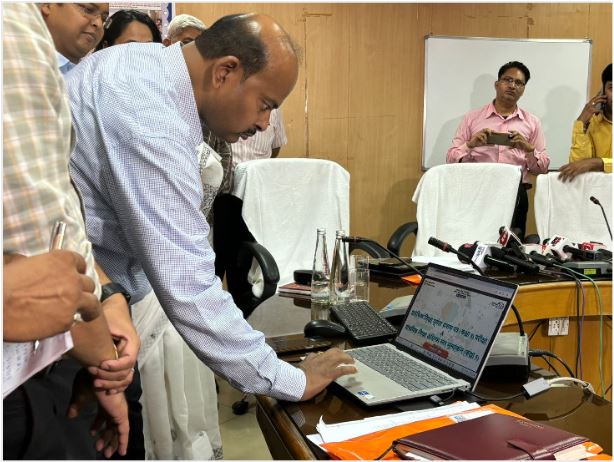 जयपुर में 5 वीं और 8 वीं क्लास का रिजल्ट शिक्षा संकुल में शिक्षा सचिव कृष्ण कुणाल ने किया जारी 