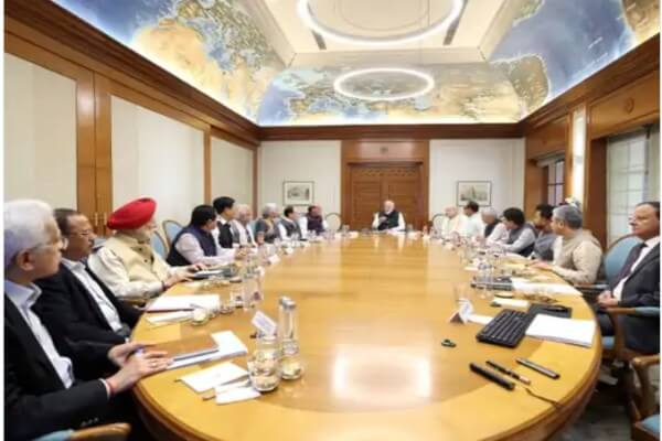 पश्चिम एशिया तनाव पर पीएम मोदी की हाई लेवल मीटिंग, तेल-गैस आपूर्ति और हवाई किराए पर बड़े फैसले