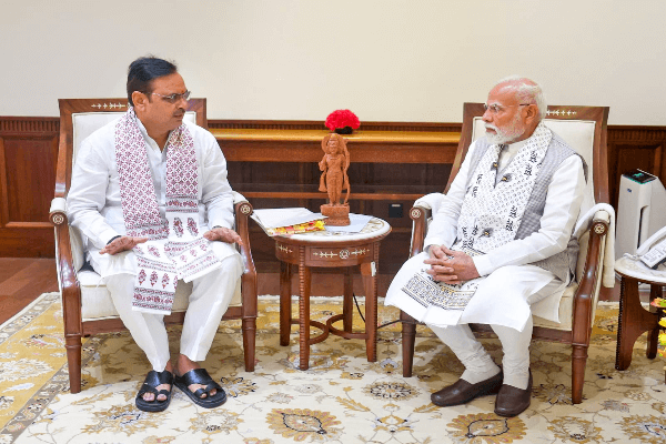 दिल्ली में सीएम भजनलाल शर्मा की प्रधानमंत्री मोदी से मुलाकात, विकास योजनाओं पर हुई चर्चा; मंत्रिमंडल विस्तार और जाट समीकरण पर भी चर्चाओं के संकेत