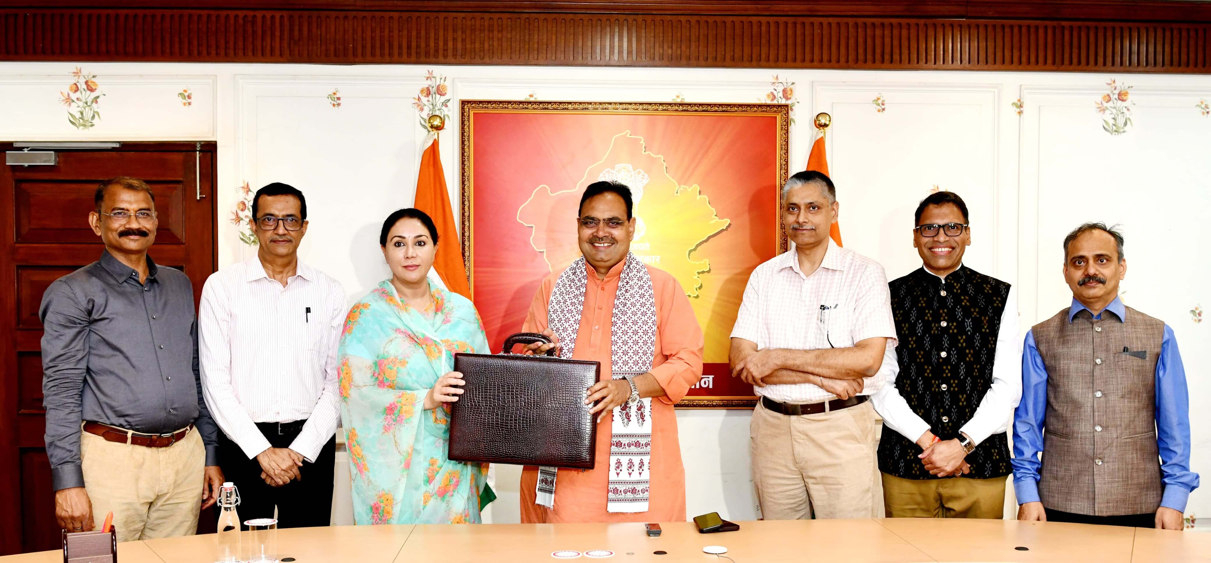 उप मुख्यमंत्री दिया कुमारी 10 जुलाई को करेंगे बजट पेश, मुख्यमंत्री शर्मा से मुलाकात की ,बजट को दिया अंतिम रूप