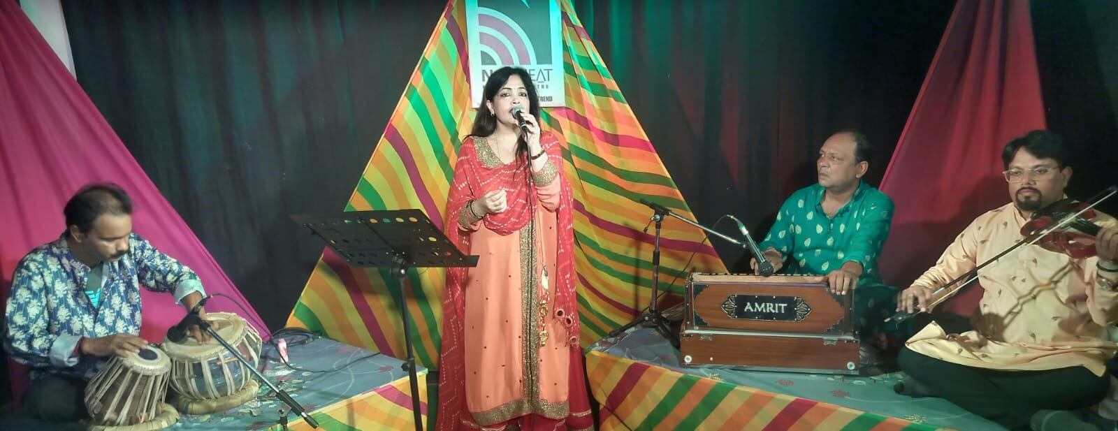 नेट-थियेट पर घट-घट वासी तू तो घट घट वासी है, फिर मेरा घट क्य़ू खाली है, छप्पन भोग सदा तू जीमे, मेरी थाली क्यूं खाली है