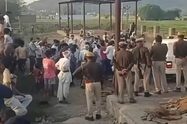 मेहंदीपुर बालाजी में आत्महत्या के बाद हंगामा, चिता से उतरवाया शव, पोस्टमार्टम के बाद हुआ अंतिम संस्कार