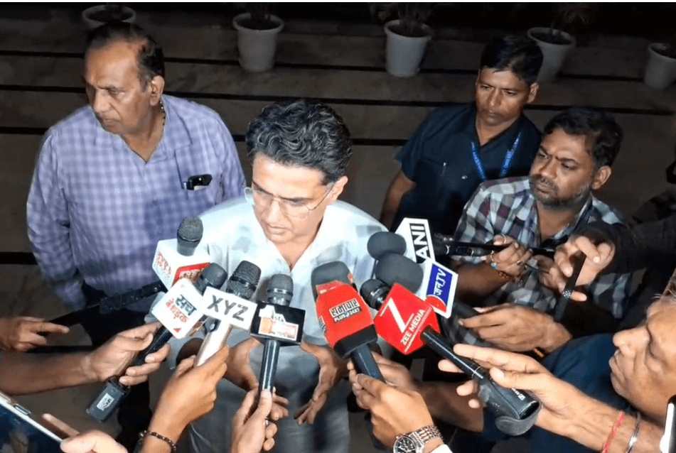 कांग्रेस विधायक दल की बैठक में शामिल हुए सचिन पायलट, बोले – “दो साल में भजनलाल सरकार ने प्रदेश में कोई काम नहीं किया”