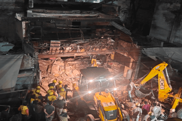 जयपुर में हरिशंकर रेस्टोरेंट की छत गिरने से बड़ा हादसा — एक की मौत, एक गंभीर घायल; रेस्टोरेंट संचालक फरार