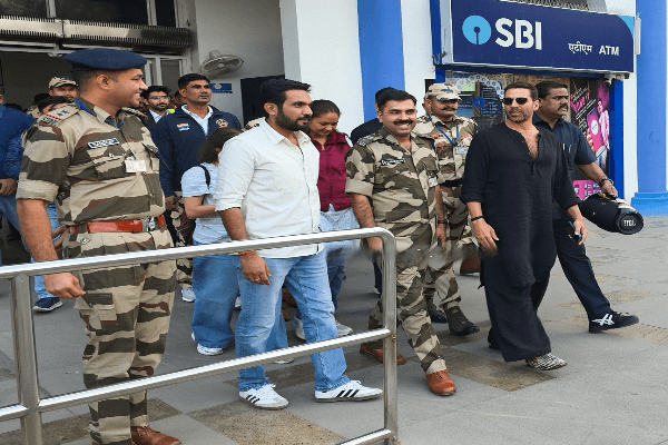 जोधपुर पहुंचे अक्षय कुमार, कहा—“राजस्थान की मेहमाननवाज़ी का कोई मुकाबला नहीं”