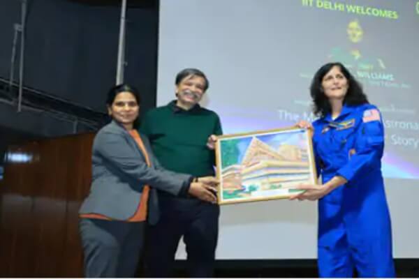 नई स्पेस चल रही है रेस , पर मकसद इंसानियत का टिकाऊ और लोकतांत्रिक तरीके से चांद पर लौटना चाहिए: सुनीता विलियम्स