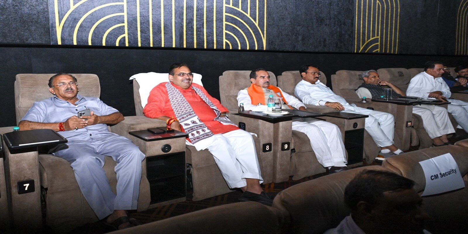 मुख्यमंत्री ने देखी ’स्वातंत्र्य वीर सावरकर’ फिल्म- वीर सावरकर का जीवन हमारे लिए प्रेरणापुंज: भजनलाल शर्मा