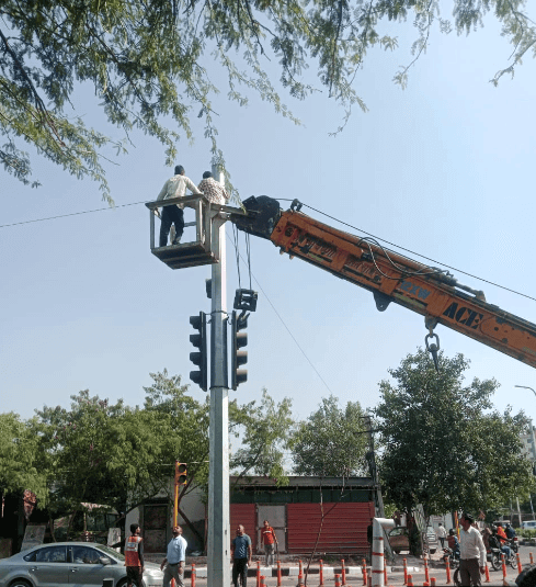 राइजिंग राजस्थान समिट-2024: जयपुर में नगर निगम ग्रेटर की अनाधिकृत एरियल केबल हटाने की बड़ी कार्यवाही