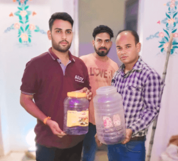 अजमेर: रावत नगर में कोबरा सर्प का सुरक्षित रेस्क्यू, सर्प मित्र नरेश कुमार ने बचाई जान