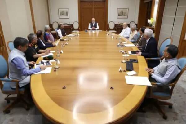 मिडिल ईस्ट में बढ़ते युद्ध के बीच पीएम मोदी की उच्चस्तरीय सुरक्षा बैठक, भारतीयों की सुरक्षा पर विशेष फोकस