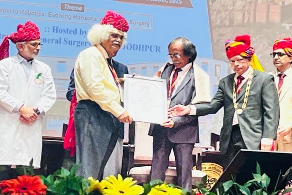 प्रो. एसके सरकार को मिला ‘लाइफ टाइम अचीवमेंट अवॉर्ड’, इंडियन सोसाइटी ऑफ थोरेसिक सर्जन्स ने किया सम्मानित
