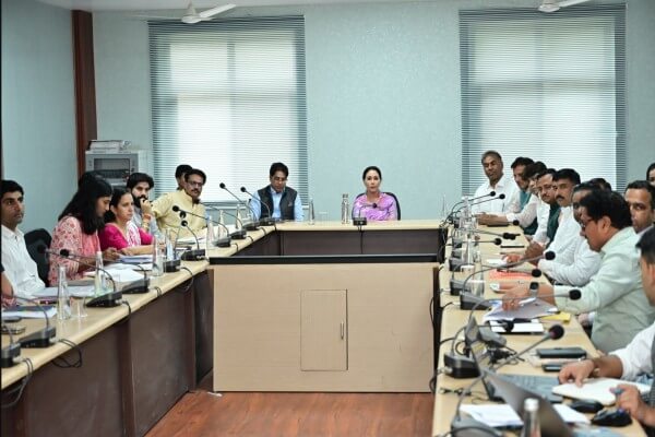 स्वदेश दर्शन 2.0 खाटू श्याम जी कॉरिडोर विकास कार्यों की समीक्षा: उपमुख्यमंत्री दिया कुमारी ने कहा, “जनप्रतिनिधियों और स्थानीय सुझावों से ही विकास होगा अधिक प्रभावी”