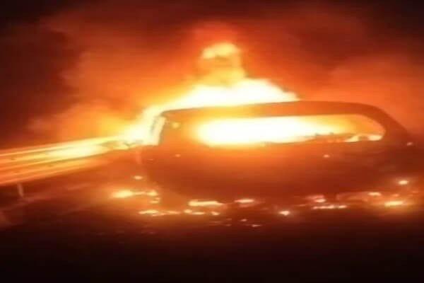 अलवर एक्सप्रेस-वे पर दर्दनाक हादसा: चलती कार में लगी आग, 5 लोगों की जिंदा जलकर मौत