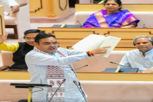 विधानसभा में हंगामे के बीच सीएम भजनलाल शर्मा का जवाब, बोले—दो साल में 285 संकल्प पूरे, कांग्रेस बहस से भागी