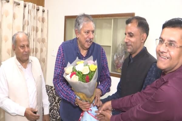 पारिवारिक न्यायालय बार एसोसिएशन जयपुर ने कार्यवाहक मुख्य न्यायाधीश जस्टिस संजीव प्रकाश शर्मा को जन्मदिन पर दी शुभकामनाएं