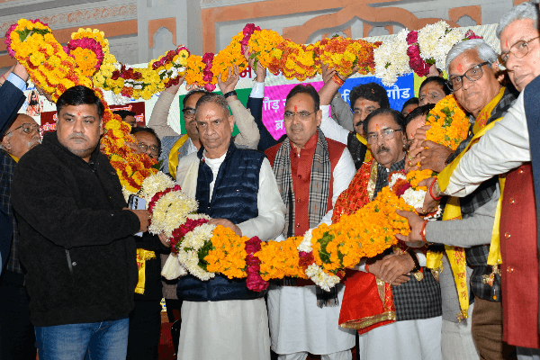 मुख्यमंत्री भजनलाल शर्मा सप्तऋषि मंडल के पौषबड़ा महोत्सव में हुए शामिल, बोले धार्मिक आयोजनों से मजबूत होती है सामाजिक एकता