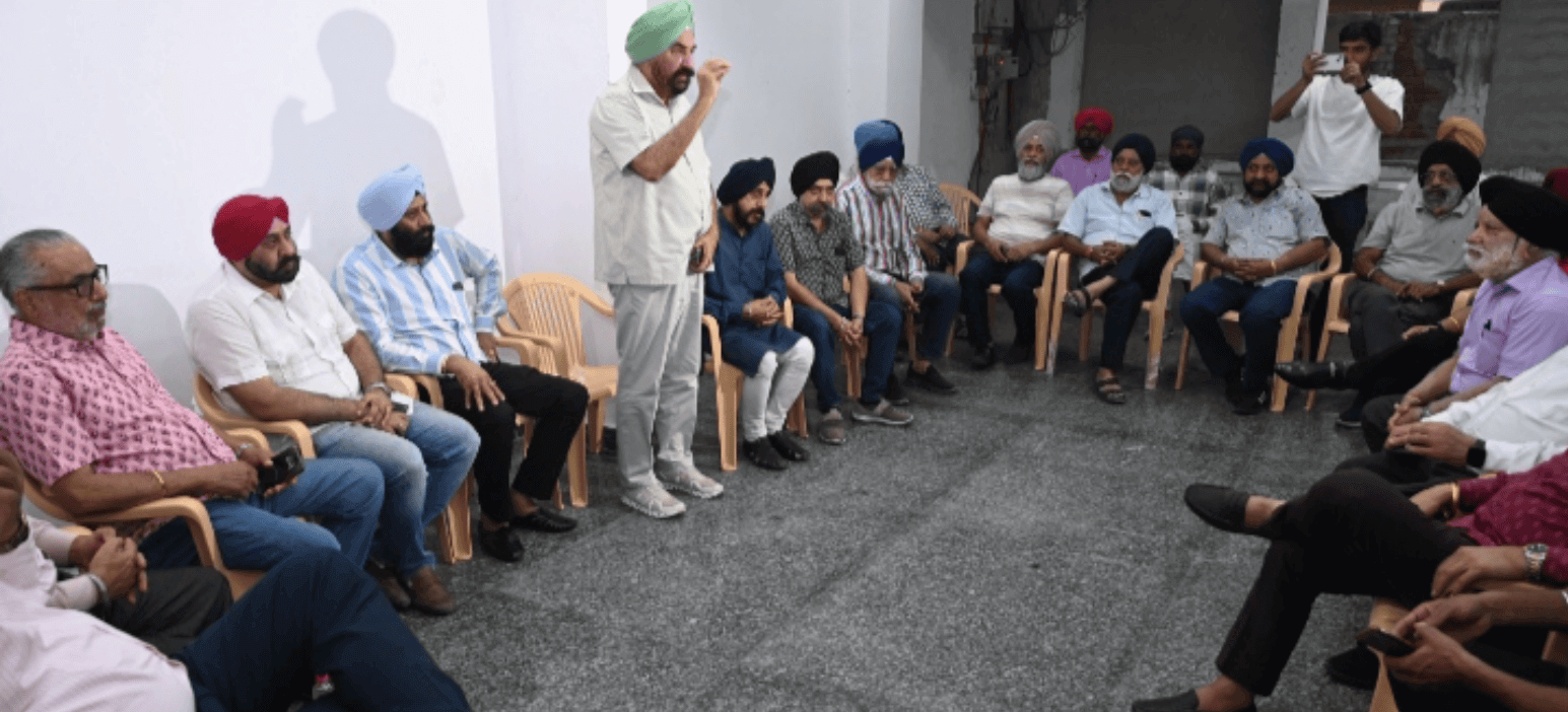 कनाडा में मंदिरों पर हमलों की सिख समाज ने की निंदा, राजस्थान सिख समाज ने गुरुद्वारे में की आपात बैठक
