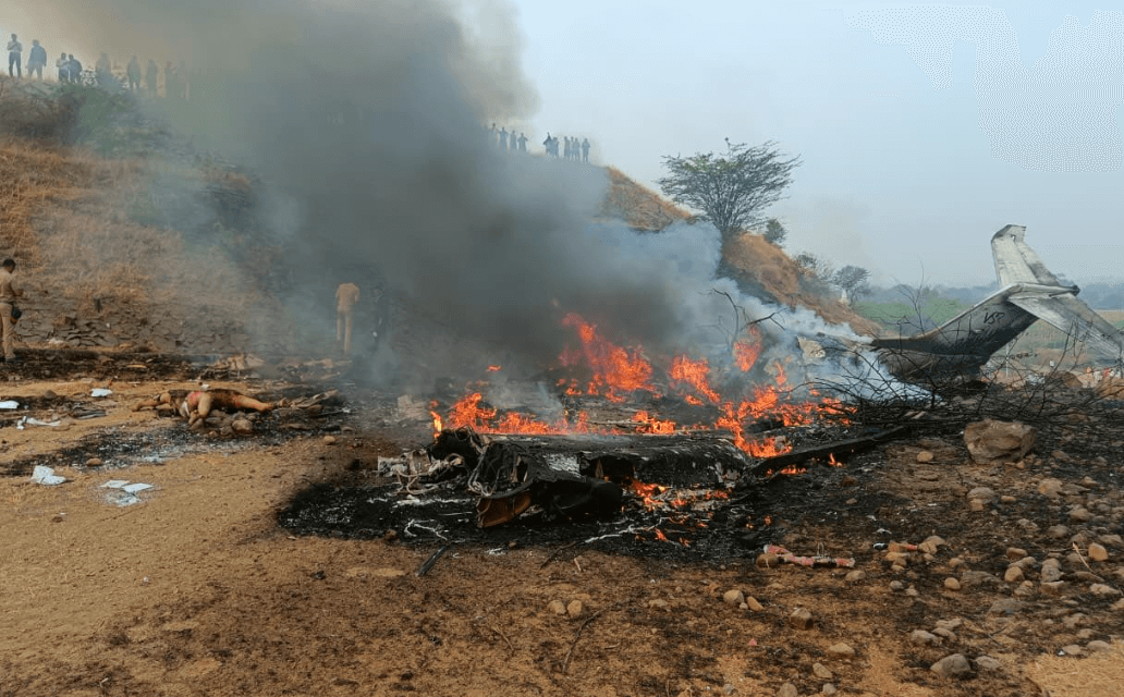 प्लेन में अजित पवार के साथ मौजूद उनके पर्सनल असिस्टेंट, सुरक्षाकर्मी और प्लेन स्टाफ समेत 5 लोगों की जान गई