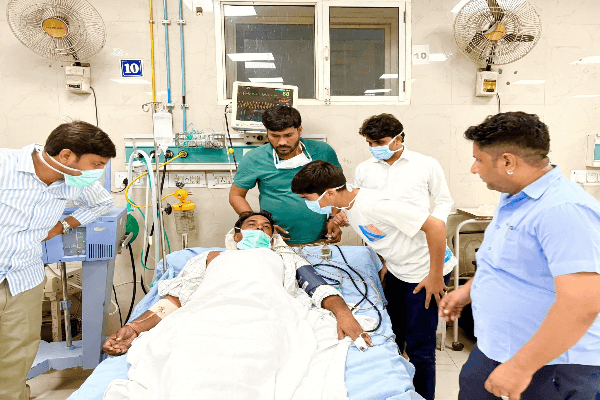 जयपुर के शहीद स्मारक पर 6 दिन से आमरण अनशन कर रहे नरेश मीणा पुलिस हिरासत में, SMS अस्पताल में भर्ती