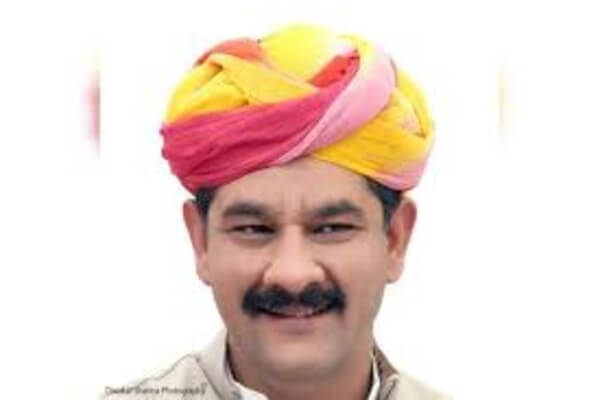 एमएफ हुसैन की करोड़ों की पेंटिंग नहीं लौटाने का मामला: कोर्ट ने पूर्व केंद्रीय मंत्री भंवर जितेंद्र सिंह के खिलाफ मुकदमा चलाने के दिए आदेश 