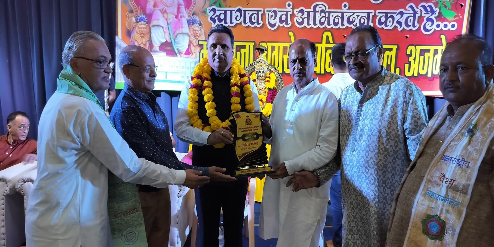 पूर्व आरटीडीसी अध्यक्ष धर्मेंद्र राठौड़ ने अग्रसेन जयंती महोत्सव के समापन कार्यक्रम में की शिरकत