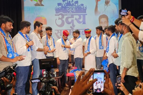 ‘युवा उदय सम्मेलन’ में युवाओं ने उठाई शिक्षा और लोकतंत्र की आवाज, छात्रसंघ चुनाव बंद होने से विद्यार्थियों के लोकतांत्रिक अधिकार हो रहे हैं प्रभावित: विनोद जाखड़