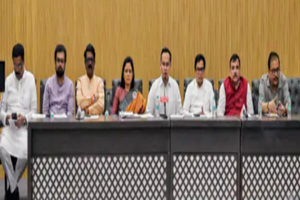 वोट चोरी के आरोपों पर CEC पर विपक्ष का हमला, I.N.D.I.A ब्लॉक महाभियोग प्रस्ताव पर कर रहा विचार