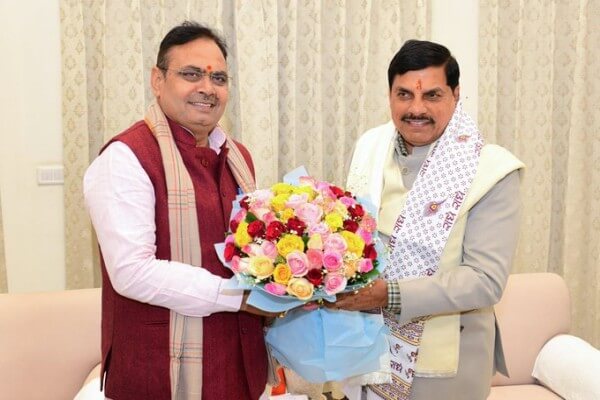 मुख्यमंत्री भजनलाल शर्मा से मध्यप्रदेश के मुख्यमंत्री डॉ. मोहन यादव की शिष्टाचार भेंट