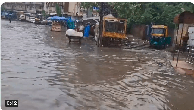 जयपुर में भारी बरसात, सिंधी कैंप और जेके लोन अस्पताल सहित कई इलाकों में भरा पानी, लोग परेशान