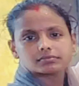कर्ज से परेशान मां ने डेढ़ साल के मासूम संग ट्रेन के आगे कूदकर दी जान