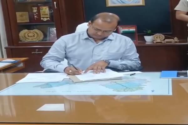 सीकर के नए कलेक्टर आशीष मोदी ने संभाला पदभार, छात्रों के तनाव और नशे पर फोकस