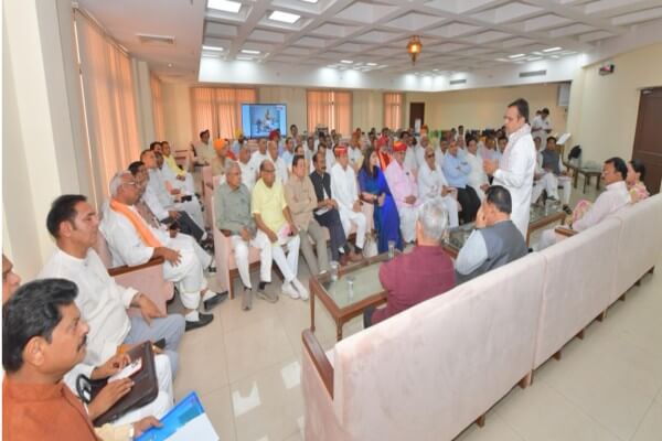 मुख्यमंत्री भजनलाल शर्मा ने भाजपा विधायक दल की बैठक ली, विधायकों को दी सक्रियता और जनसंपर्क बढ़ाने की सलाह