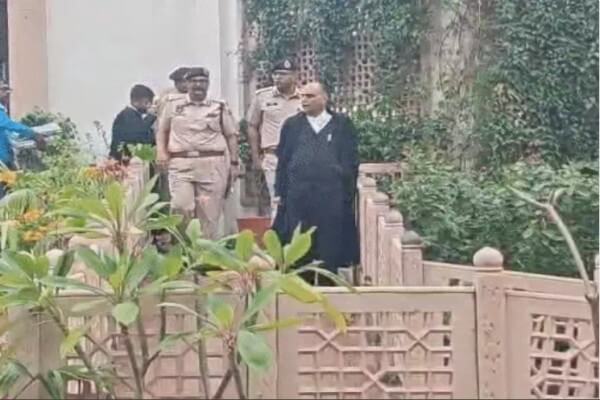 साइबर फ्रॉड मामले हाईकोर्ट सख्त: जस्टिस समीर जैन ने कहा– असली किंगपिन तक पहुंचे पुलिस, विस्तृत जांच करें