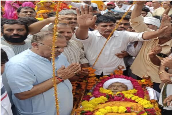 विधानसभा अध्यक्ष वासुदेव देवनानी ने मंत्री सुरेश सिंह रावत के पिता को दी श्रद्धांजलि