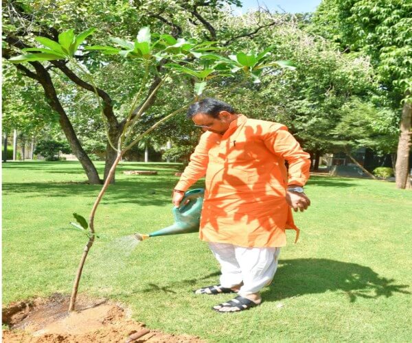‘एक पेड़ – मां के नाम’ अभियान: मुख्यमंत्री भजनलाल शर्मा ने दिया पर्यावरण संरक्षण का संदेश