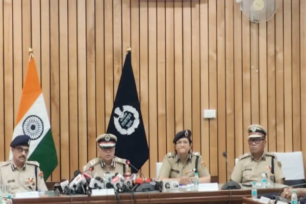 डीजीपी राजीव कुमार शर्मा ने पेश किया राजस्थान पुलिस का रिपोर्ट कार्ड, गंभीर अपराधों में 4.65% कमी, ड्रग माफिया और गैंगस्टर्स पर कसेगा शिकंजा