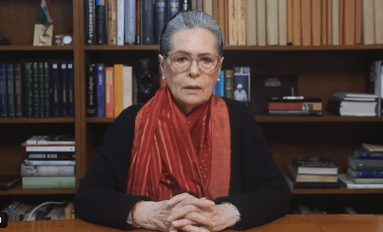 मनरेगा पर बुलडोजर चला दिया गया: सोनिया गांधी का केंद्र सरकार पर तीखा हमला - गरीबों के रोजगार अधिकार पर हमला कर रही है मोदी सरकार