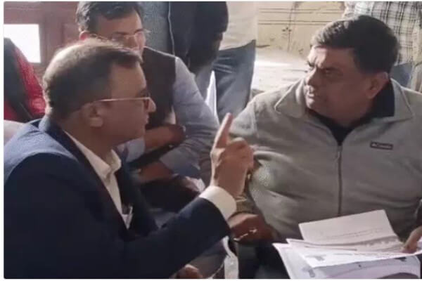 सीकर सेवा शिविर में टकराव: प्रभारी और वन मंत्री संजय शर्मा ने कलक्टर मुकुल शर्मा को लगाई फटकार, नाराज होकर जयपुर रवाना, अधिकारियों पर लापरवाही का आरोप
