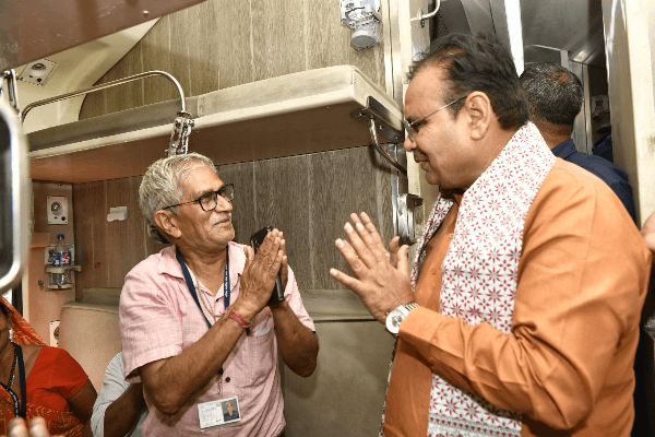 श्रद्धा, सेवा और सम्मान की यात्रा: राजस्थान में फिर शुरू हुई वरिष्ठ नागरिक तीर्थ यात्रा योजना, इस बार 56 हजार बुजुर्गों को मिलेगा लाभ