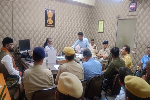 अजमेर: 1500 वां जश्न-ए-ईद मीलादुन्नबी को लेकर अतिरिक्त जिला कलक्टर ने ली बैठक: कहाआतिशबाज़ी और डीजे पर रहेगा प्रतिबंध