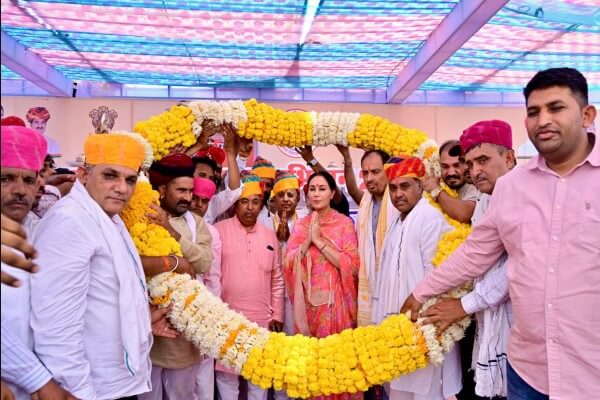 उपमुख्यमंत्री दिया कुमारी ने केसरपुरा में किया ग्राम पंचायत भवन का लोकार्पण, ग्राम विकास चौपाल में ग्रामीणों से किया संवाद