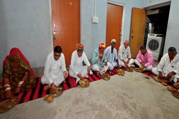 मुख्यमंत्री भजनलाल शर्मा ने शहीद मोडाराम खटकड़ के परिवार के साथ किया भोजन, वीरांगना से की आत्मीय मुलाकात