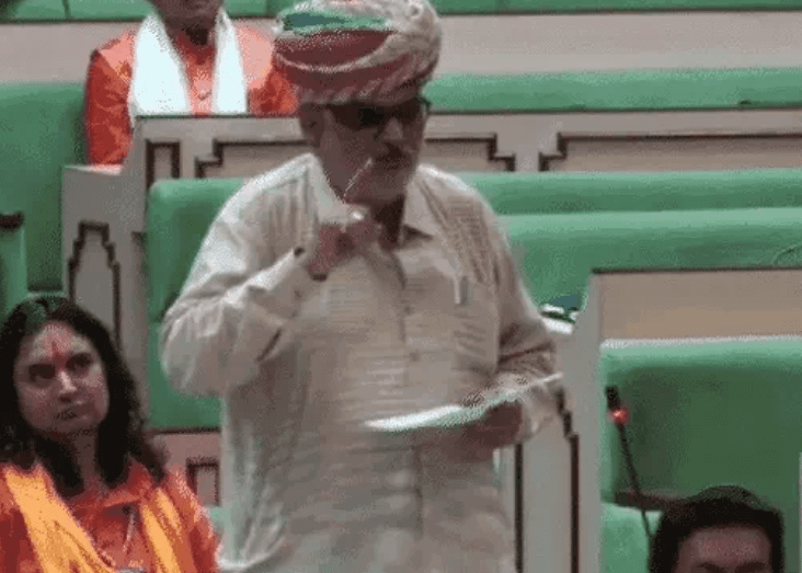 पट्टा प्रक्रिया ऑनलाइन, 30 दिन में मिलगा पट्टा, सफाईकर्मी भर्ती के बनेंगे नियम, 5 वर्ष से अधिक समय से प्रतिनियुक्ति वाले अधिकारी-कर्मचारी भेजे जाएंगे मूल विभाग, शहरों में चलाएंगे 500 ई-बसें :झाबर सिंह खर्रा